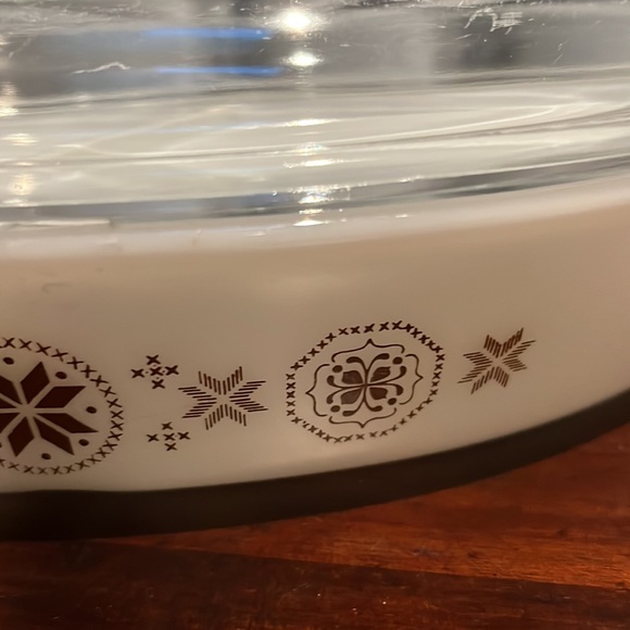 Mid-Century Vintage Pyrex Town & Country Divided Casserole Dish w/ Lid - Picture 6 of 16